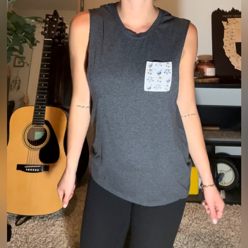 🔹3/$20 Get Wild | 🐱 Kitty cat Pocket Muscle Tank